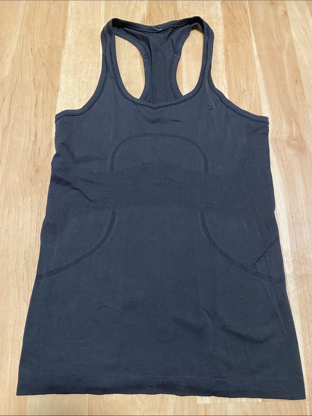 lululemon Black Swiftly Tank Top. Size 6